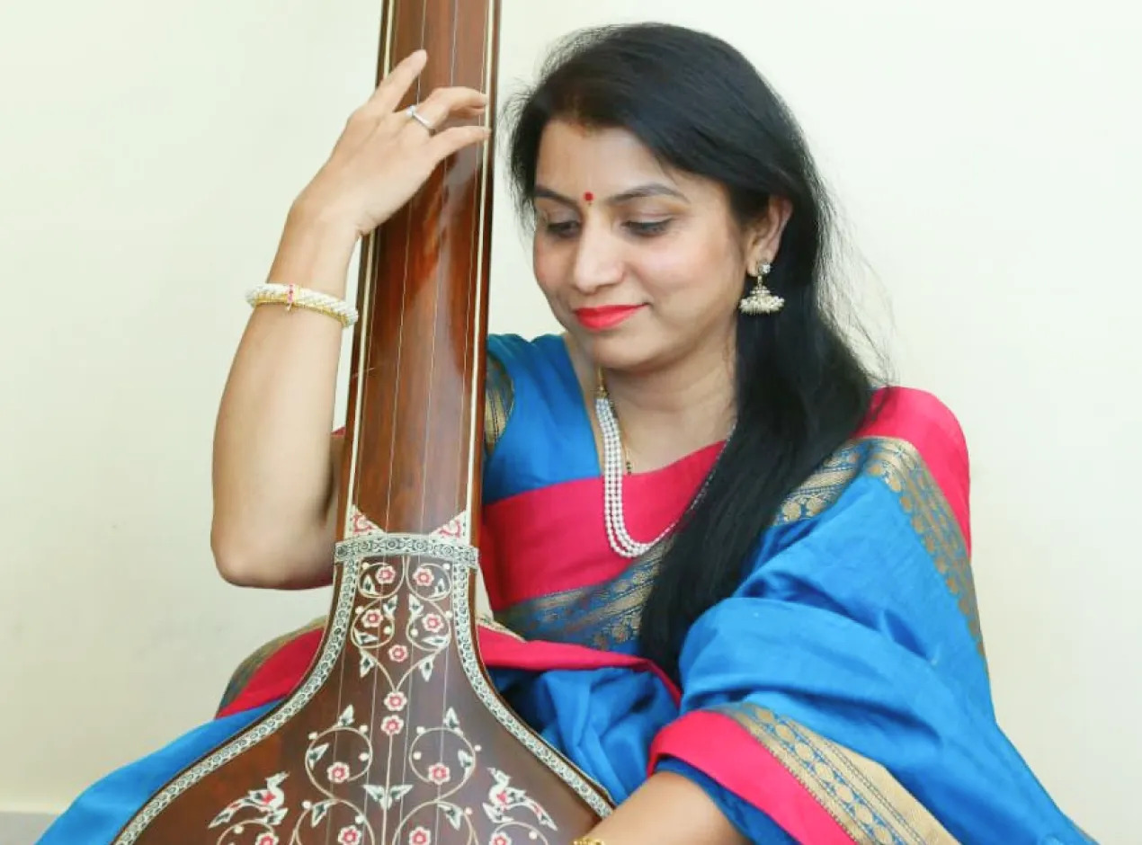 Surmani Ashvini Modak explains How to Learn Hindustani Classical Music