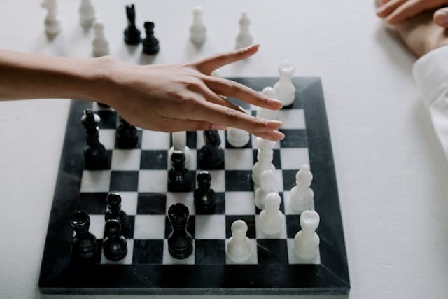 how to set up a chessboard