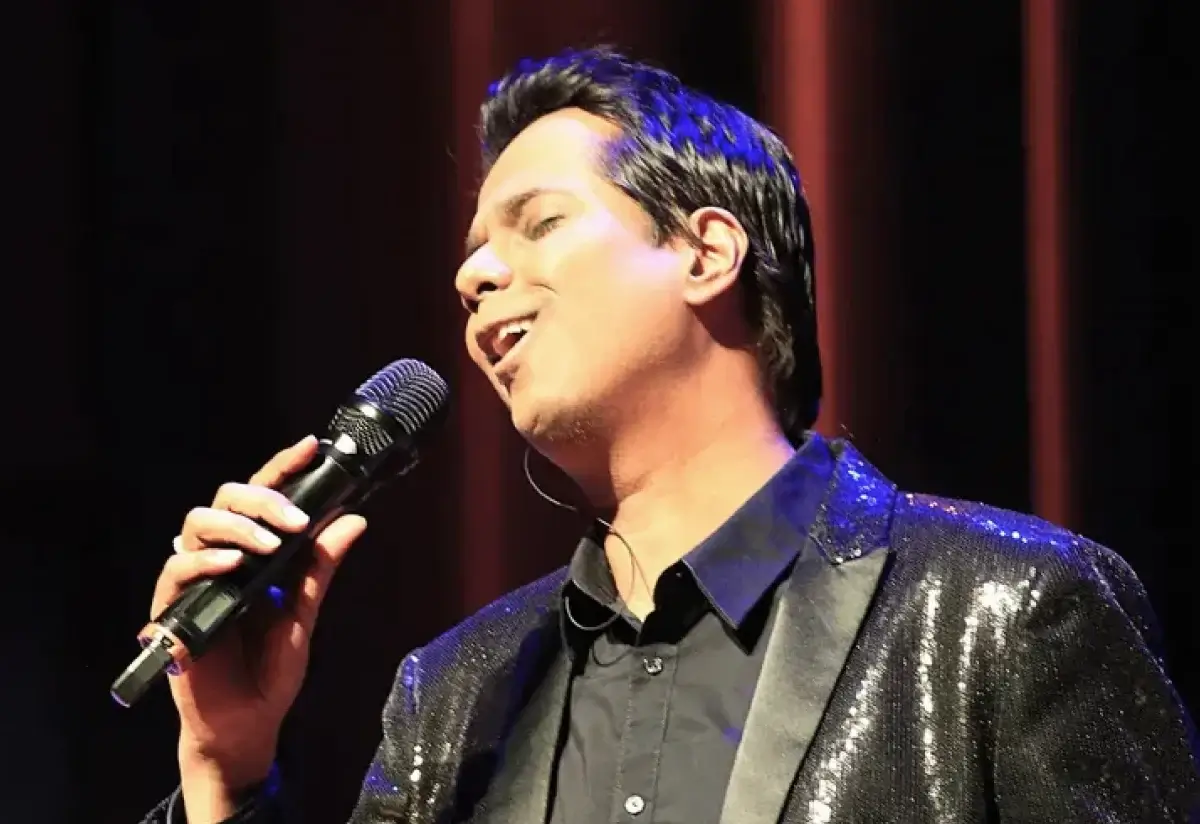 Advanced Bollywood Playback Singing Lessons by Shriram Iyer on ipassio