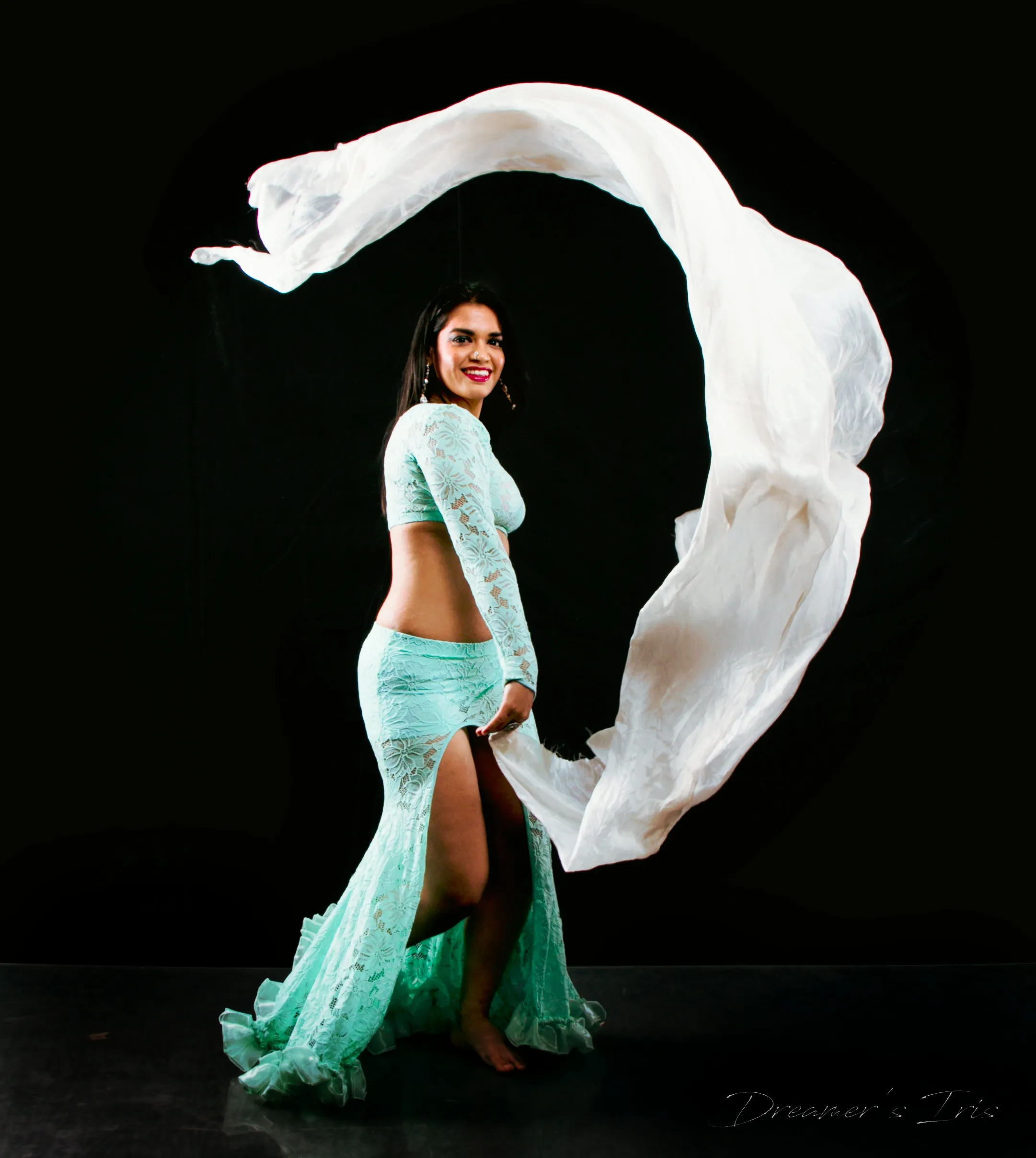 Learn Belly Dance Online Beginners Level With Soumya Syal