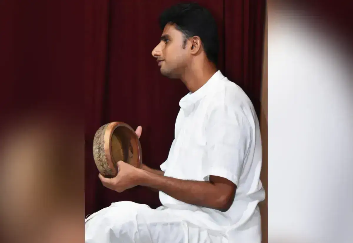 How To Play Kanjira Instrument South Indian Percussion Instruments By Nerkunam Dr S Sankar