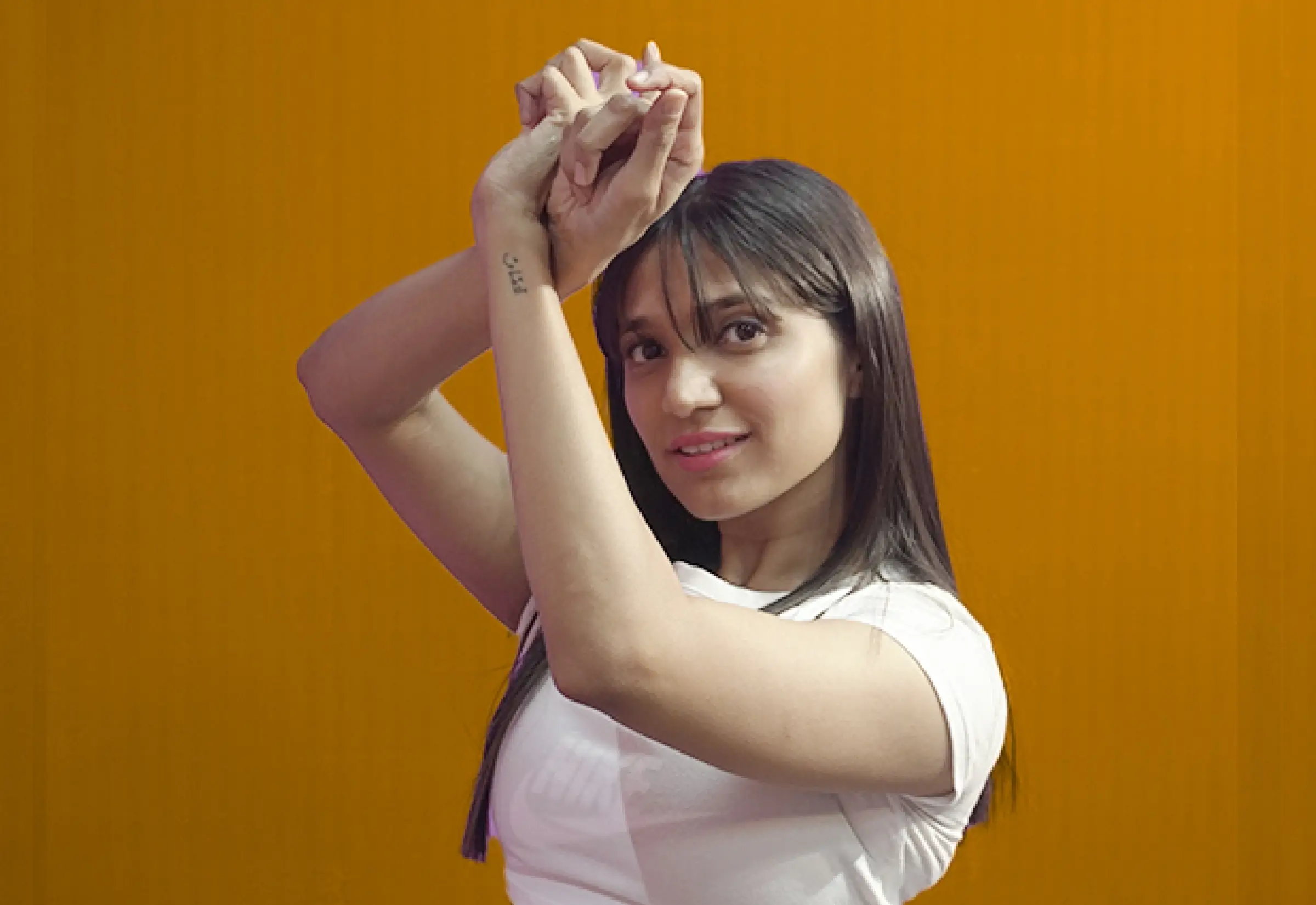 Learn Bollywood dance online with Yukti Bhatnagar on ipassio